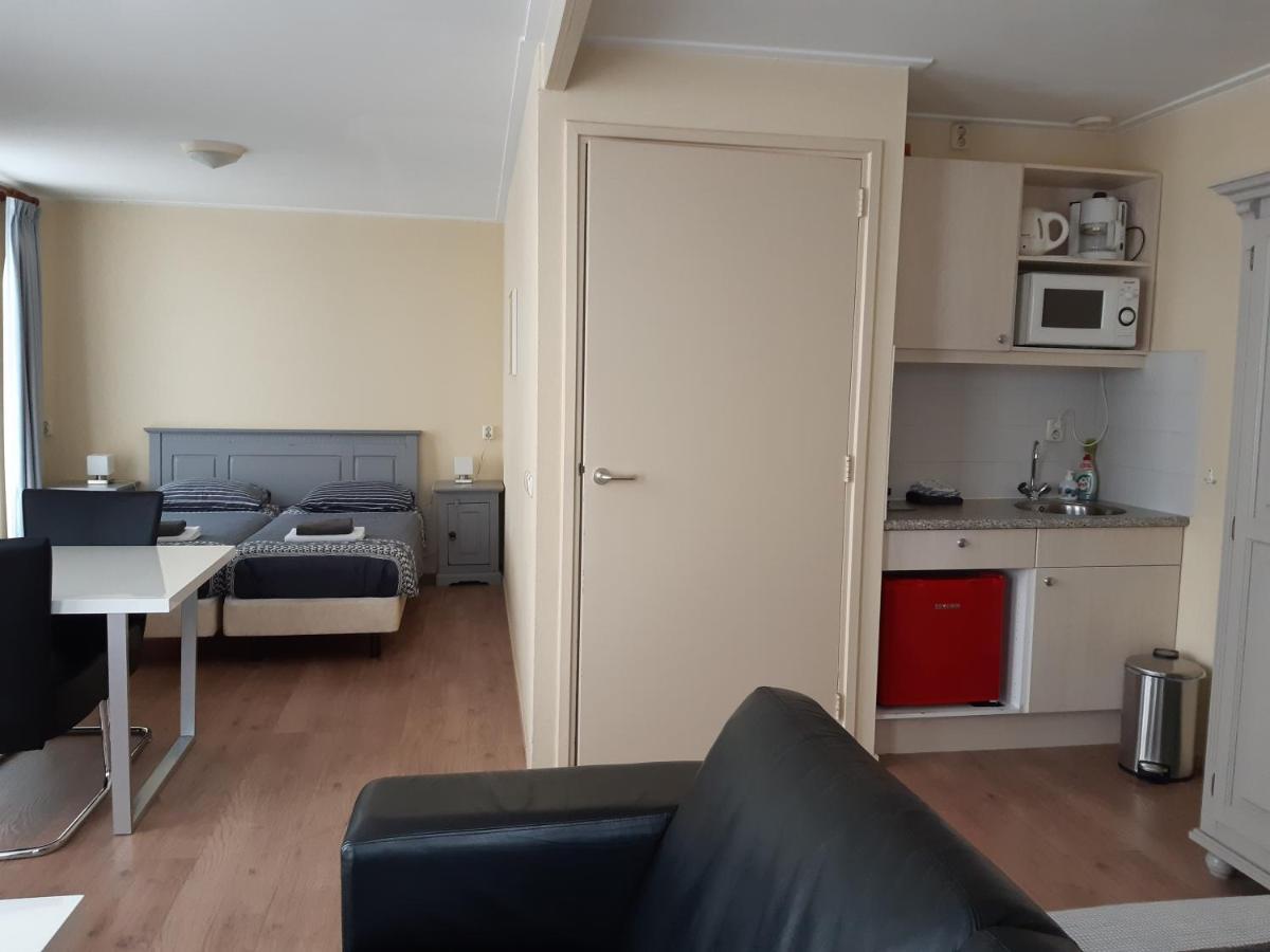 Logement 'De Witte Klok' Oude Bildtzijl Экстерьер фото